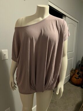 Jardin soft purple tee with center knot XL